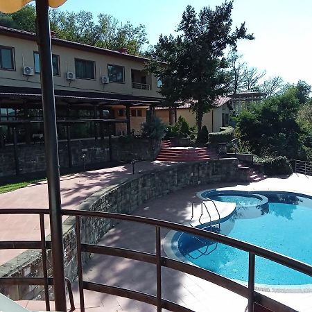 Park Hotel Stratesh Lovecs Kültér fotó