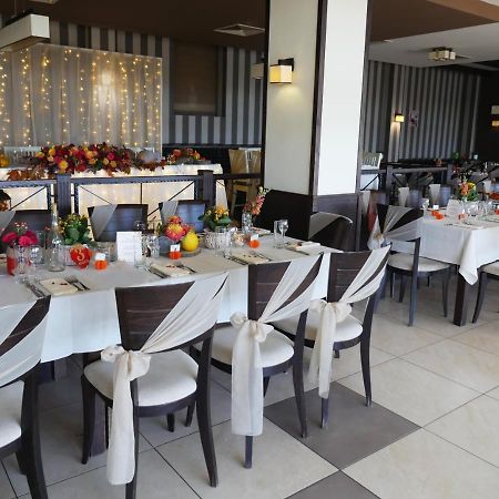 Park Hotel Stratesh Lovecs Kültér fotó