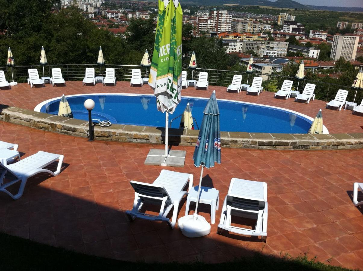 Park Hotel Stratesh Lovecs Kültér fotó