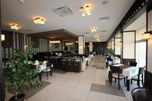 Park Hotel Stratesh Lovecs Kültér fotó