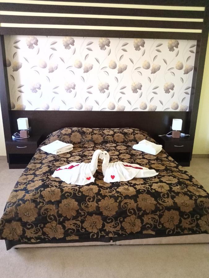 Park Hotel Stratesh Lovecs Szoba fotó